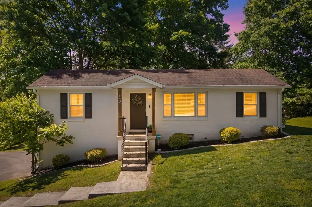 220 Crestland Drive Columbia TN 38401