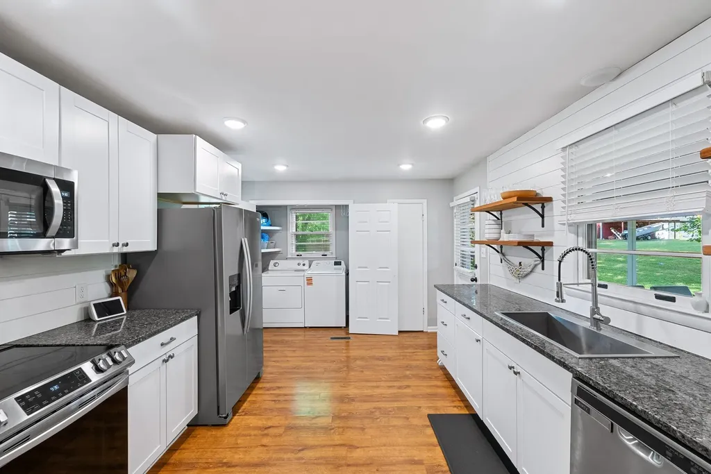 220 Crestland Drive Columbia TN 38401