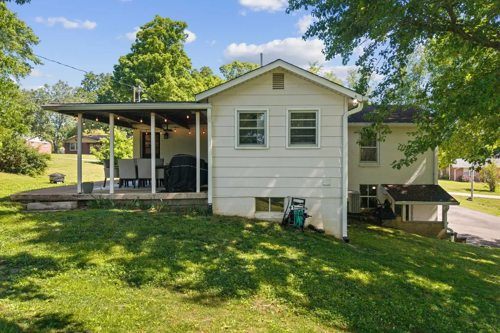 220 Crestland Drive Columbia TN 38401