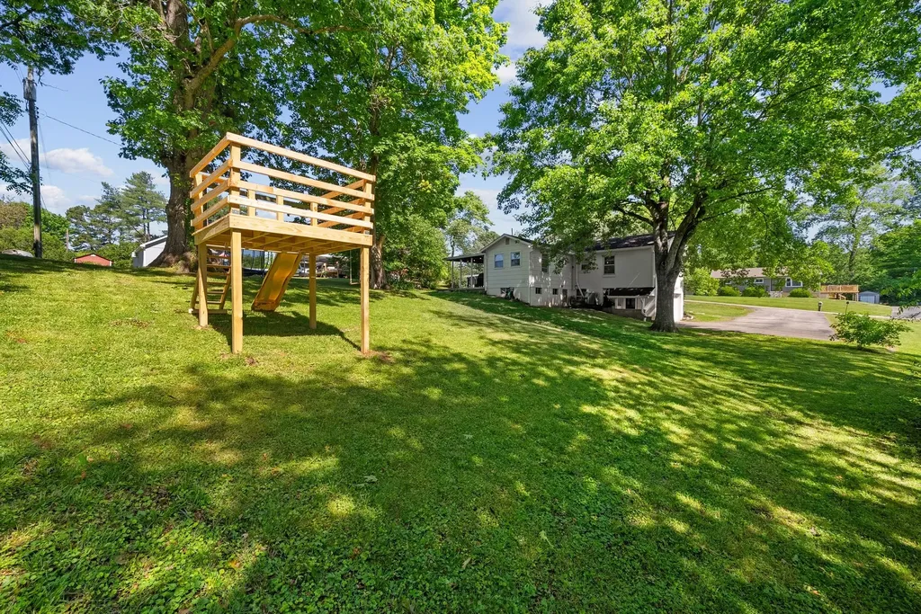 220 Crestland Drive Columbia TN 38401