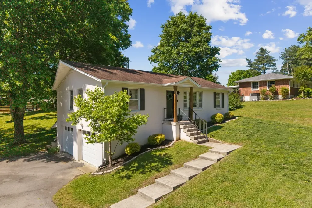 220 Crestland Drive Columbia TN 38401