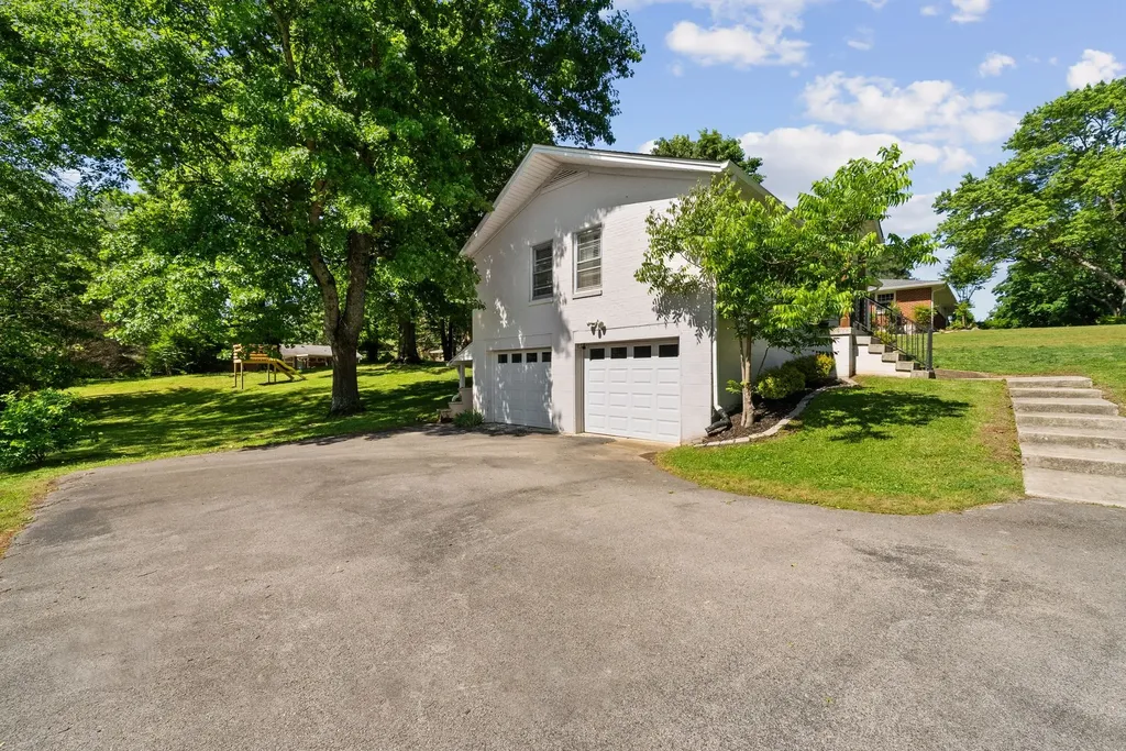 220 Crestland Drive Columbia TN 38401