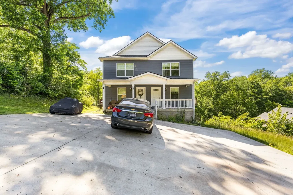 906 E Happy Hollow Drive Clarksville TN 37040