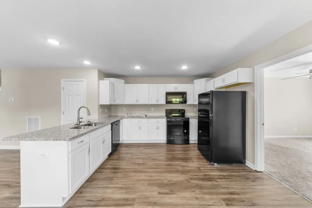906 E Happy Hollow Drive Clarksville TN 37040
