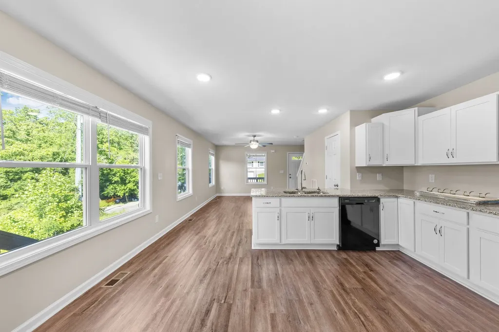 906 E Happy Hollow Drive Clarksville TN 37040