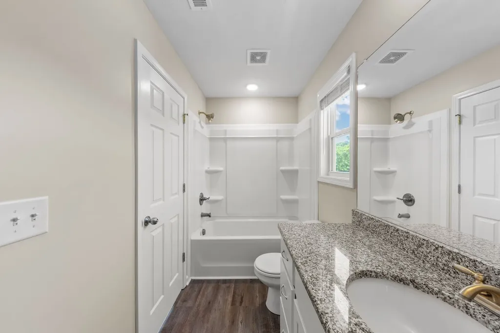 906 E Happy Hollow Drive Clarksville TN 37040