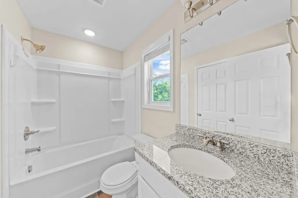 906 E Happy Hollow Drive Clarksville TN 37040