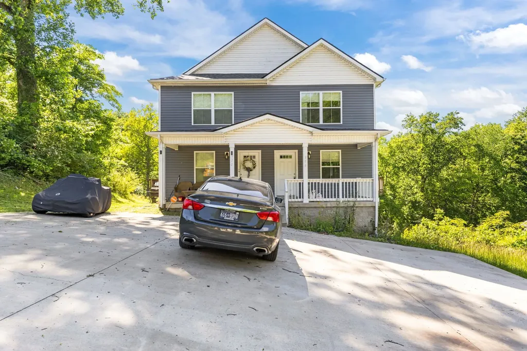 906 E Happy Hollow Drive Clarksville TN 37040