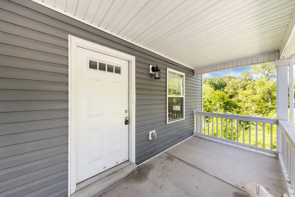 906 E Happy Hollow Drive Clarksville TN 37040