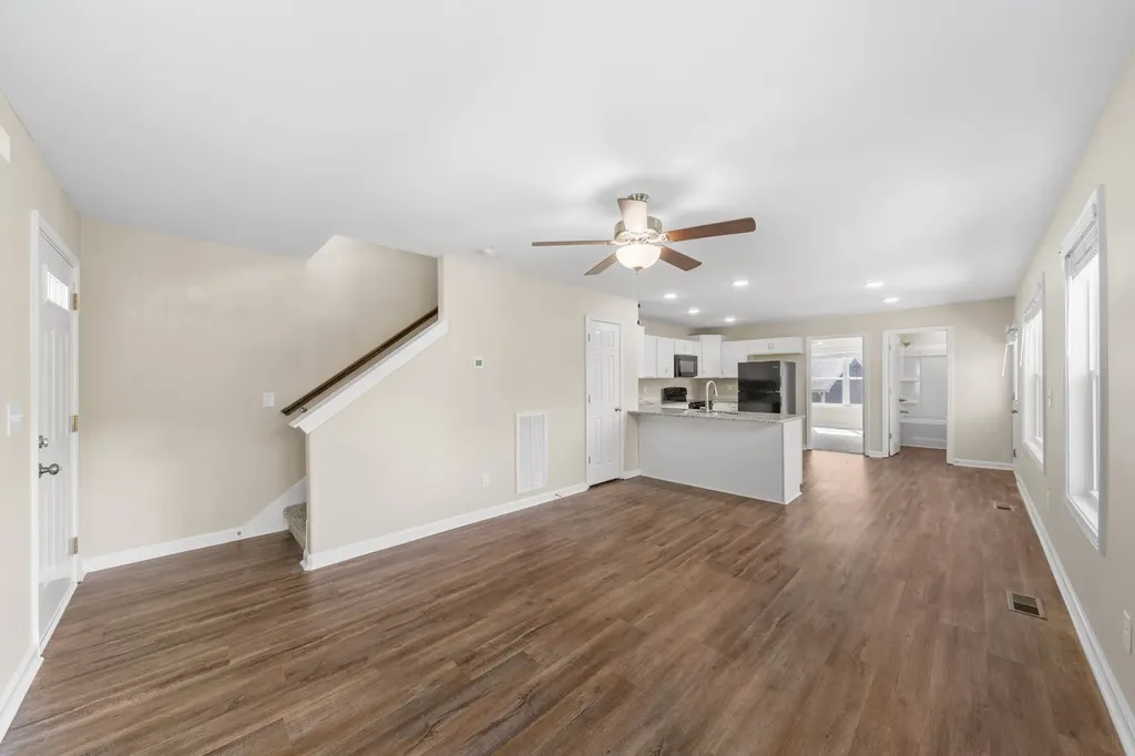 906 E Happy Hollow Drive Clarksville TN 37040