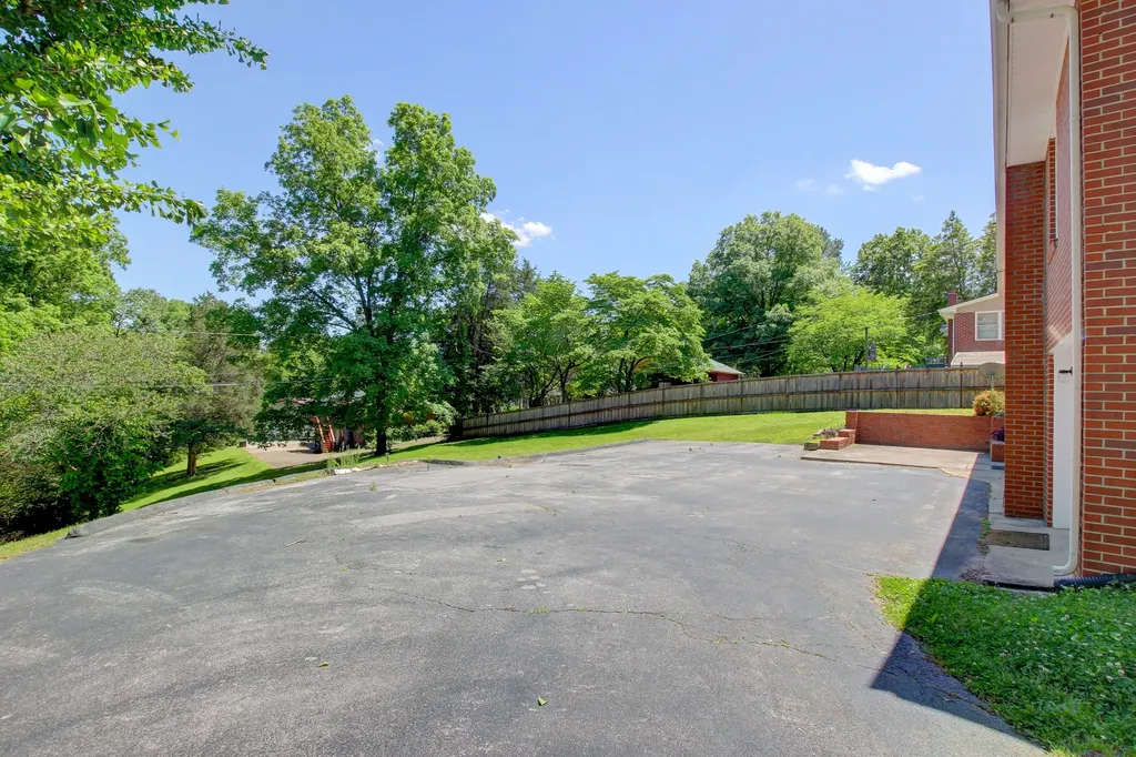 567 Chesterfield Drive Clarksville TN 37043