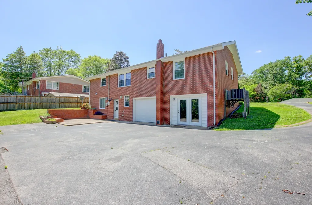 567 Chesterfield Drive Clarksville TN 37043