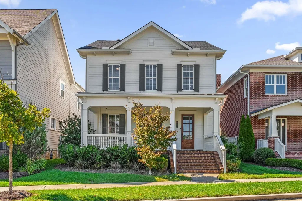 917 Dauphine Street Nashville TN 37221