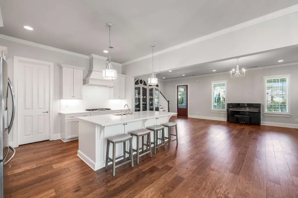 917 Dauphine Street Nashville TN 37221