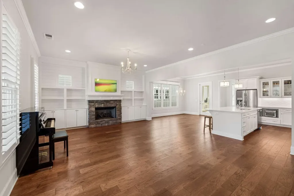 917 Dauphine Street Nashville TN 37221