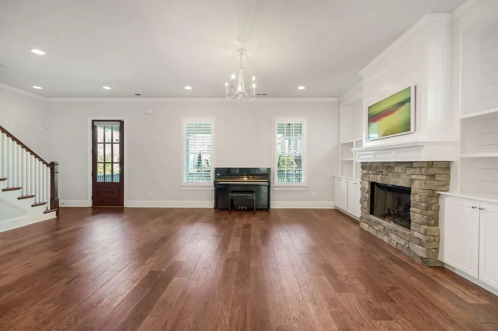 917 Dauphine Street Nashville TN 37221