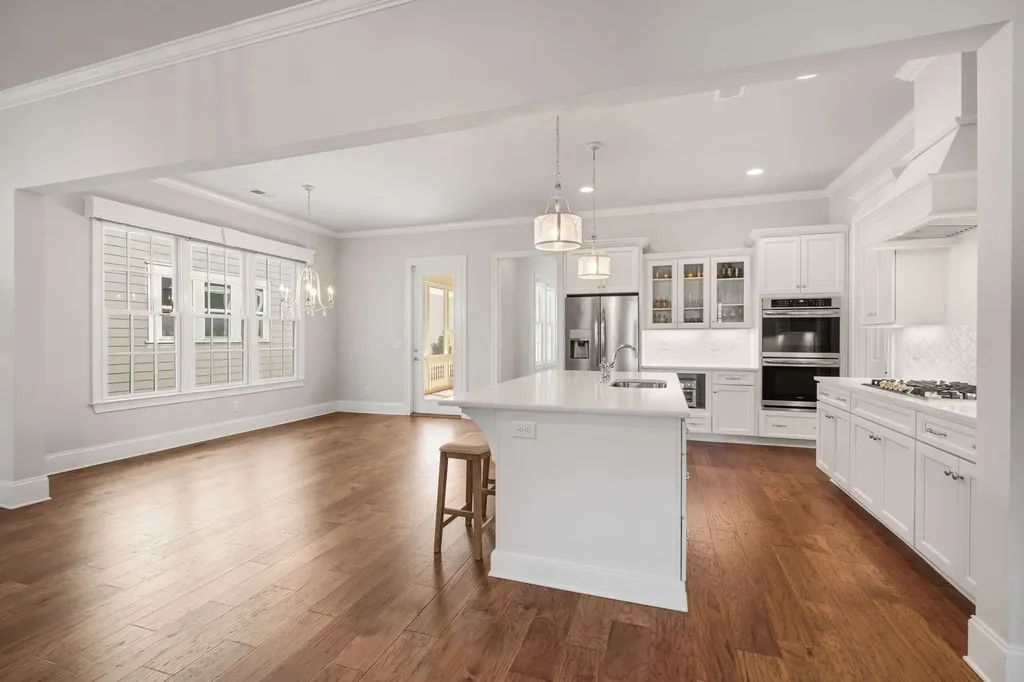 917 Dauphine Street Nashville TN 37221