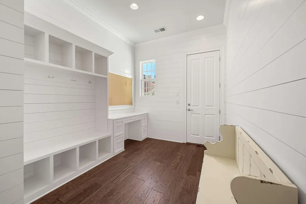 917 Dauphine Street Nashville TN 37221