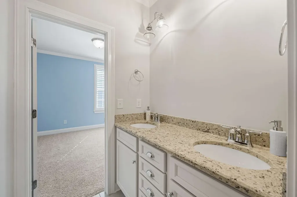 917 Dauphine Street Nashville TN 37221