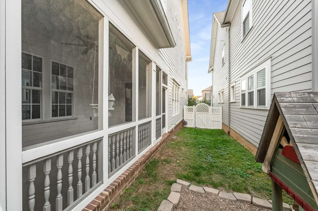 917 Dauphine Street Nashville TN 37221