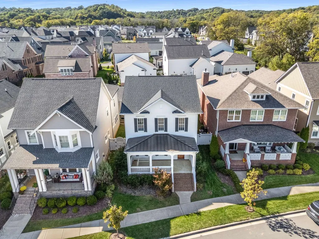 917 Dauphine Street Nashville TN 37221