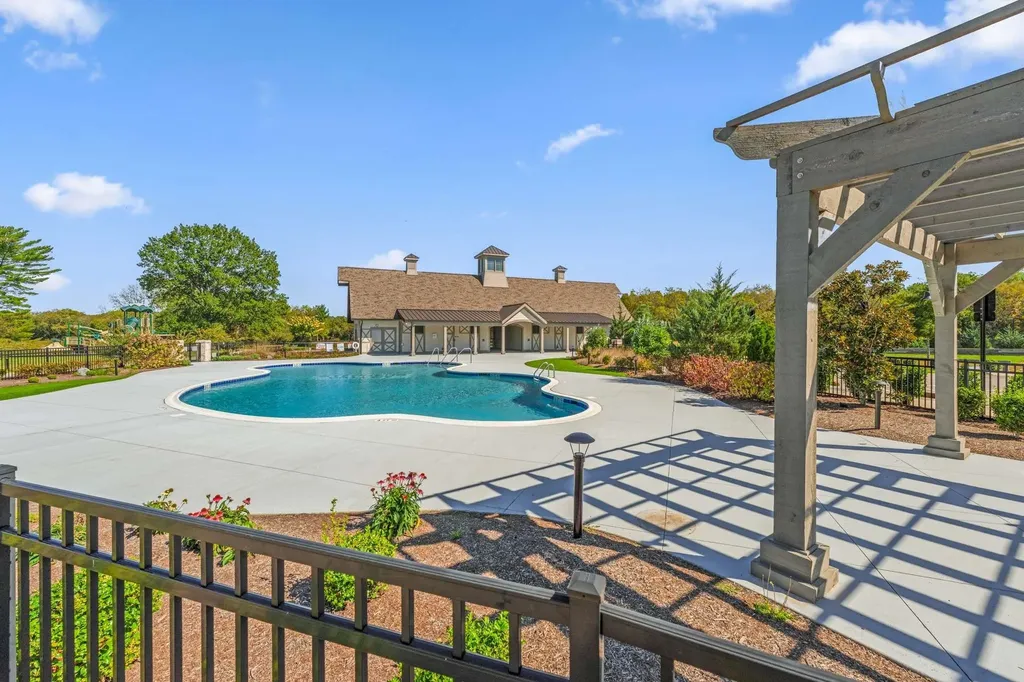 917 Dauphine Street Nashville TN 37221