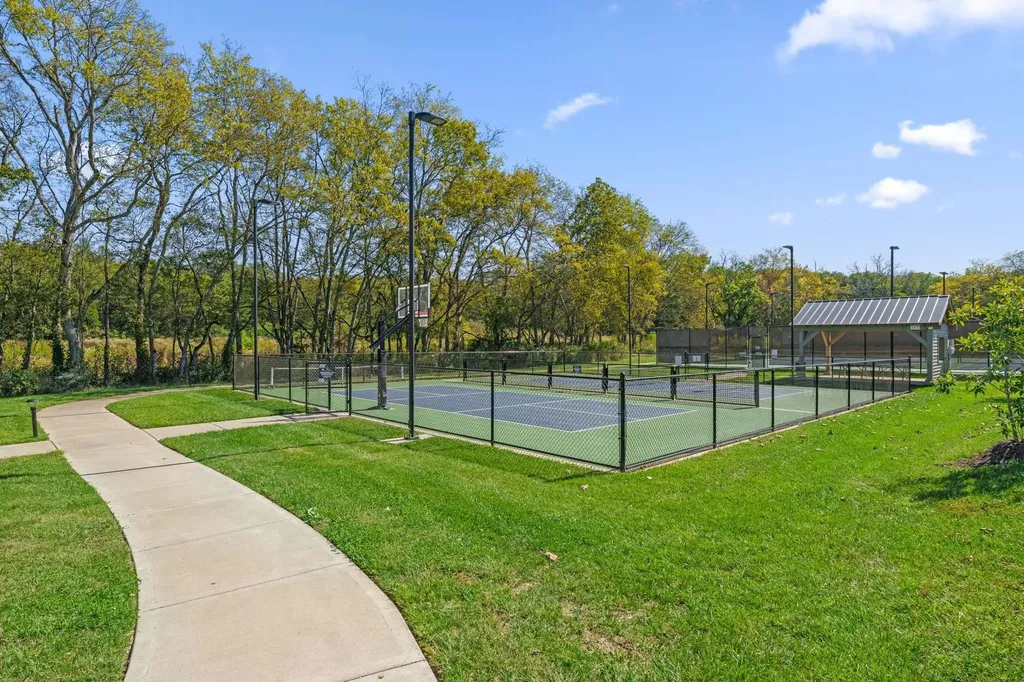 917 Dauphine Street Nashville TN 37221