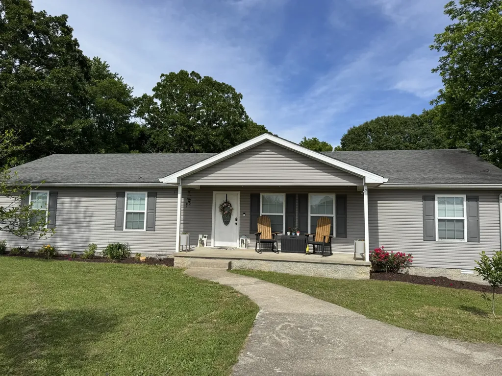 105 Larkins Drive White Bluff TN 37187