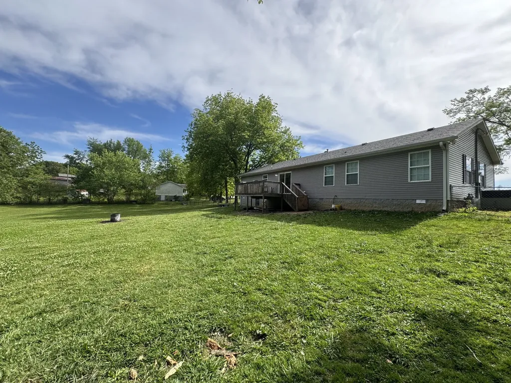 105 Larkins Drive White Bluff TN 37187