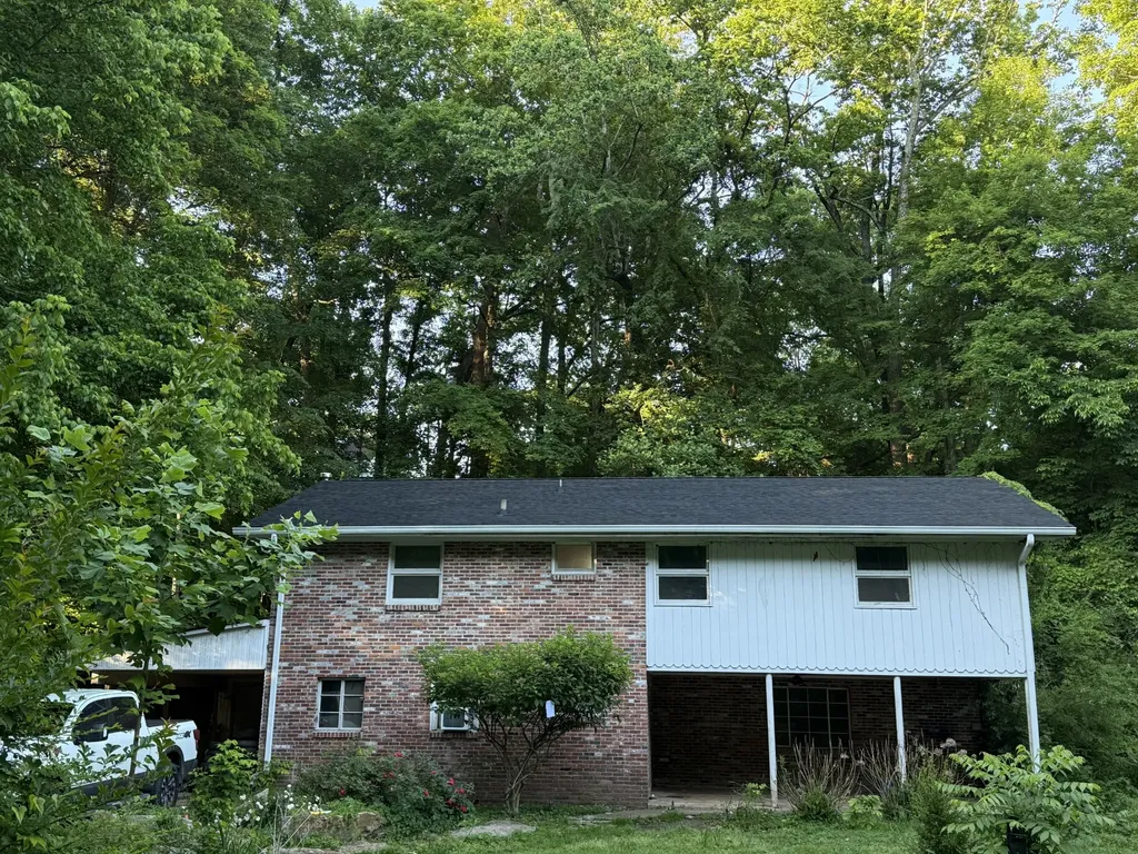 352 Hickory Grove Boulevard Clarksville TN 37040