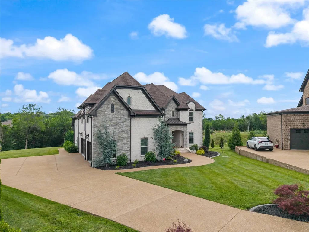 2902 Carisbrooke Drive Mount Juliet TN 37122