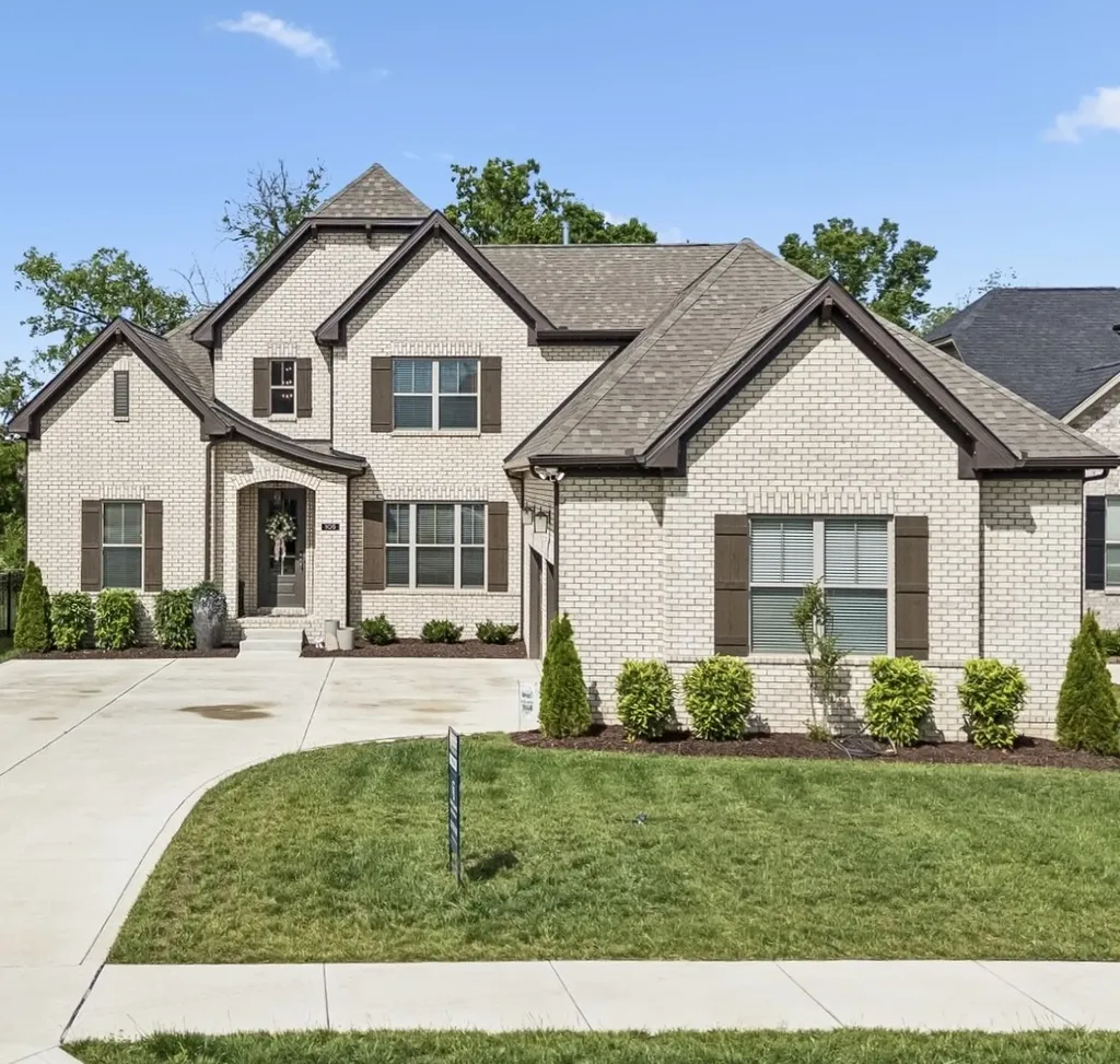 105 Hayden Lane Gallatin TN 37066