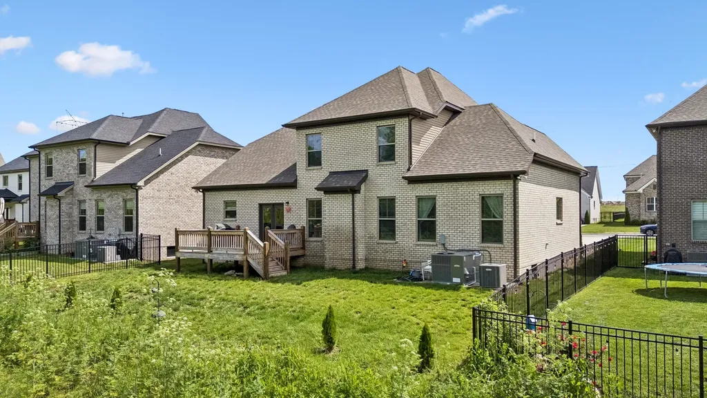 105 Hayden Lane Gallatin TN 37066