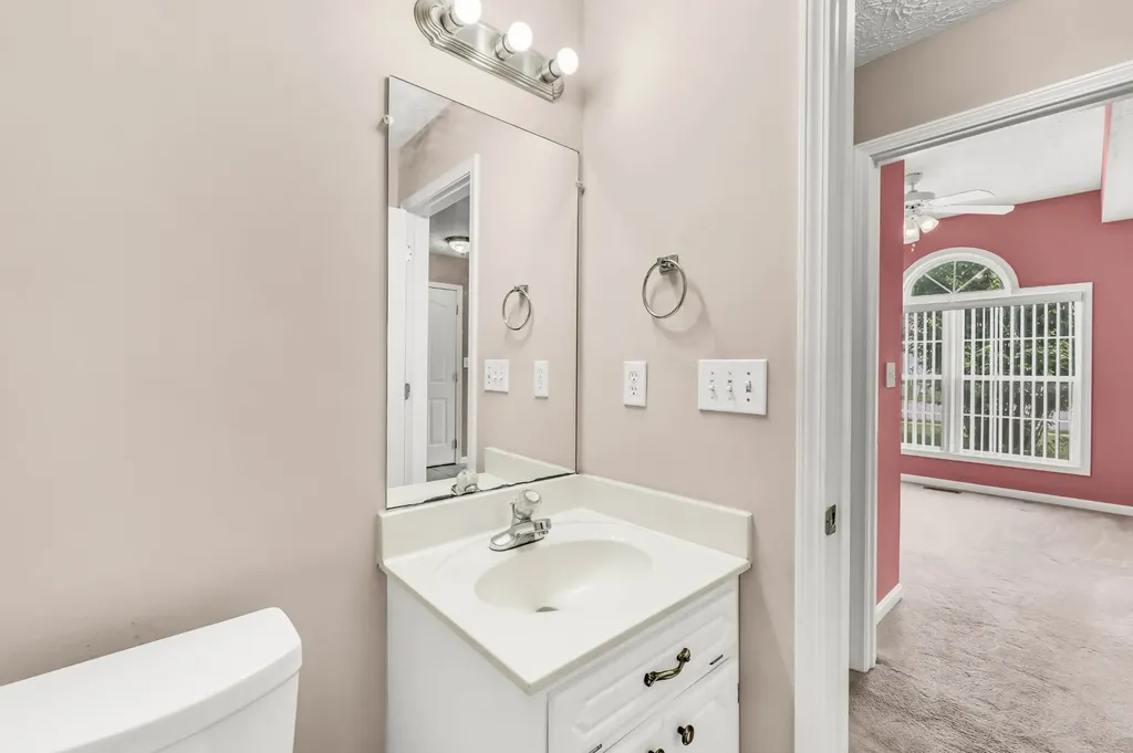 3736 Kendra Ct, N Clarksville TN 37040