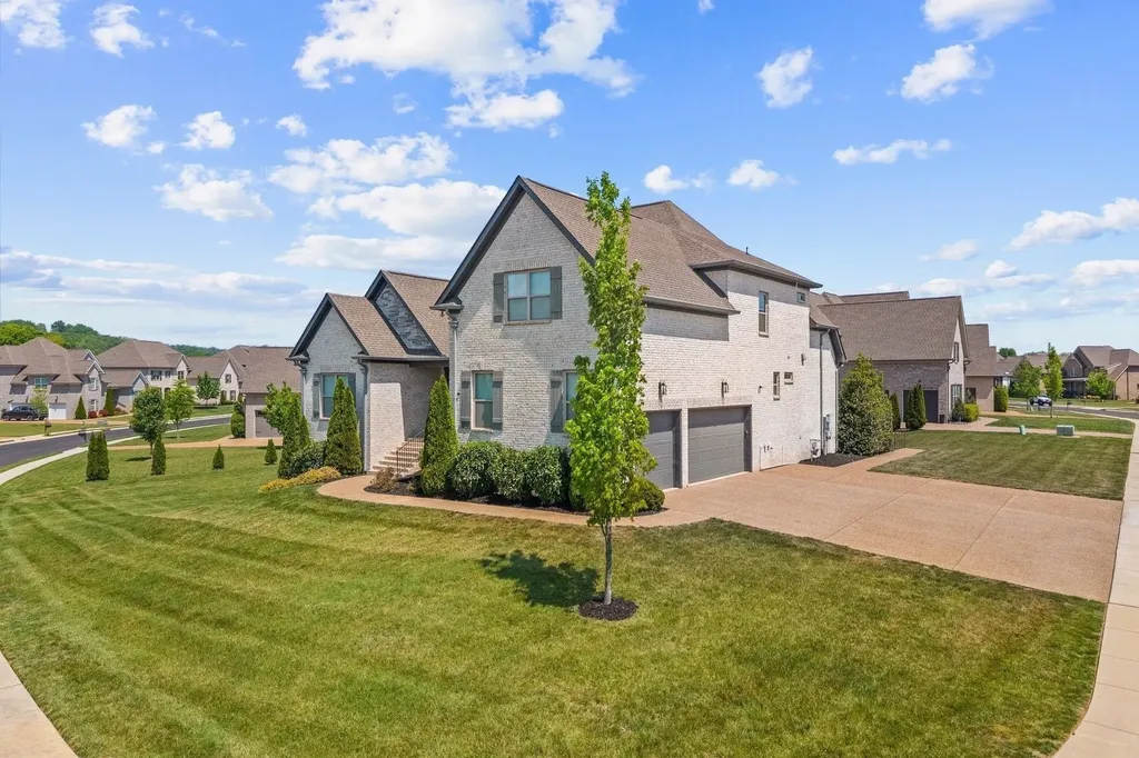 2050 Autumn Ridge Way Spring Hill TN 37174