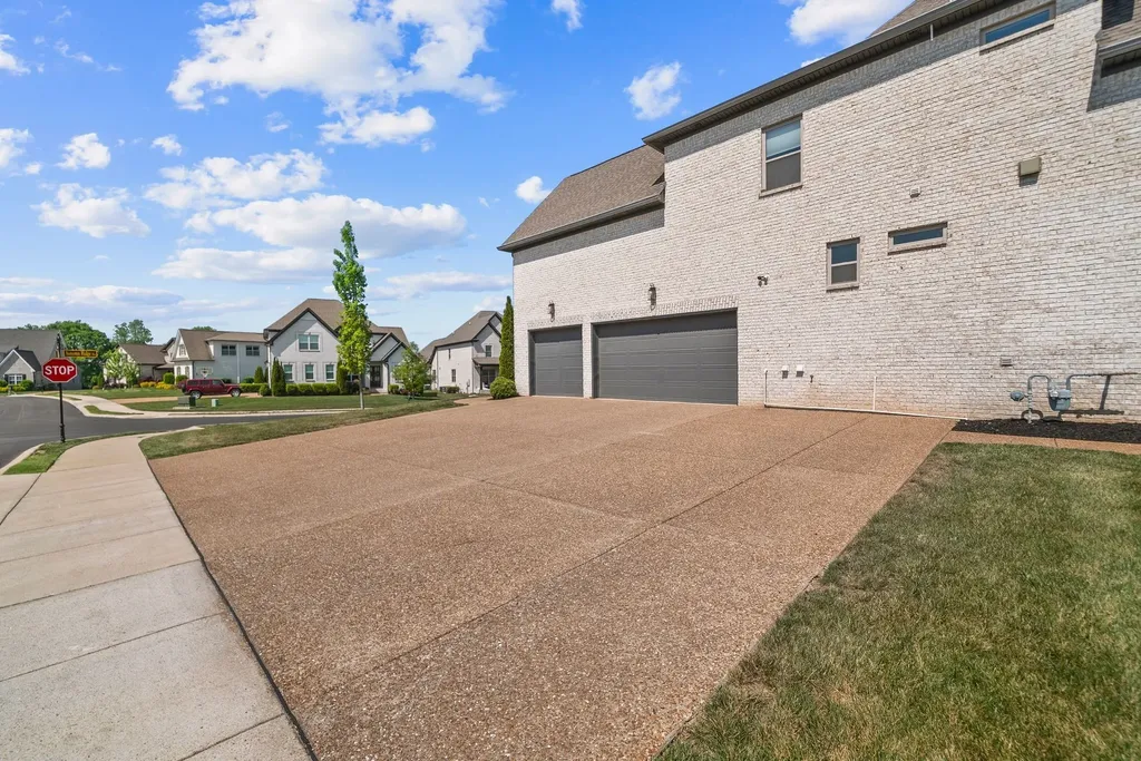 2050 Autumn Ridge Way Spring Hill TN 37174