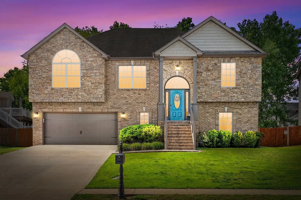 1721 Apache Way Clarksville TN 37042
