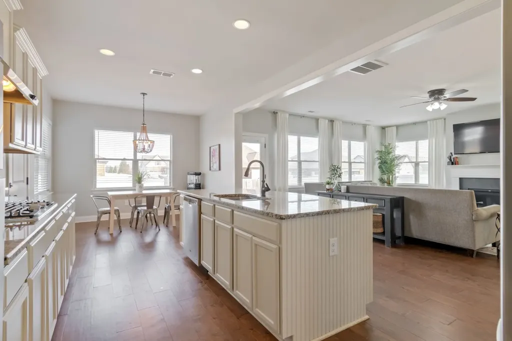 4838 Kingdom Drive Murfreesboro TN 37128