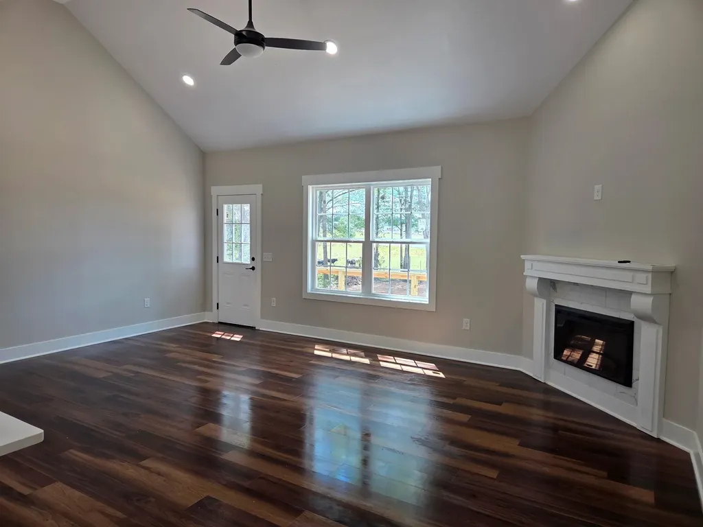 591 Oak Tree Drive Mc Minnville TN 37110