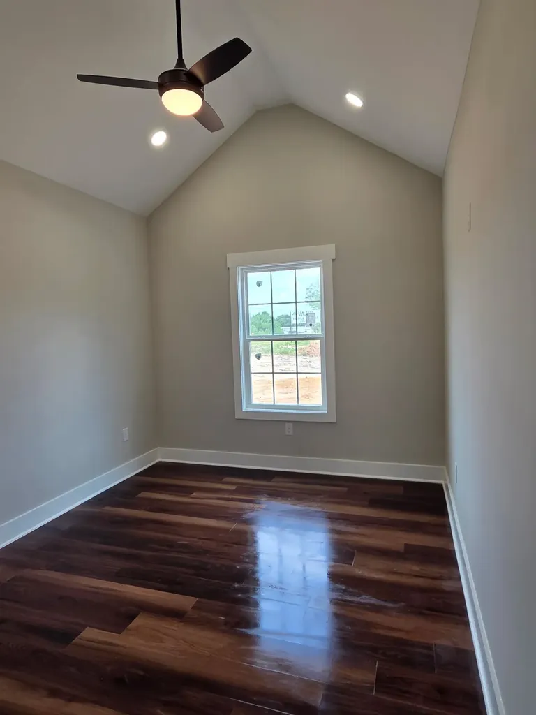 591 Oak Tree Drive Mc Minnville TN 37110