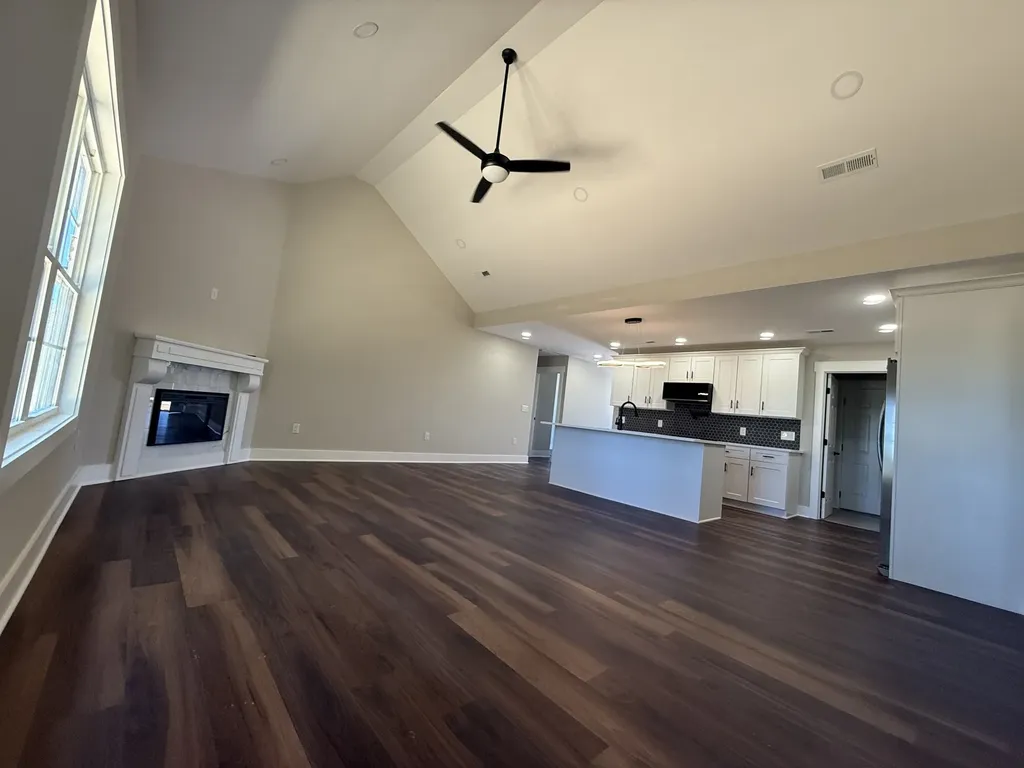 591 Oak Tree Drive Mc Minnville TN 37110