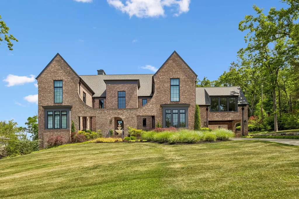 4520 Shys Hill Road Nashville TN 37215