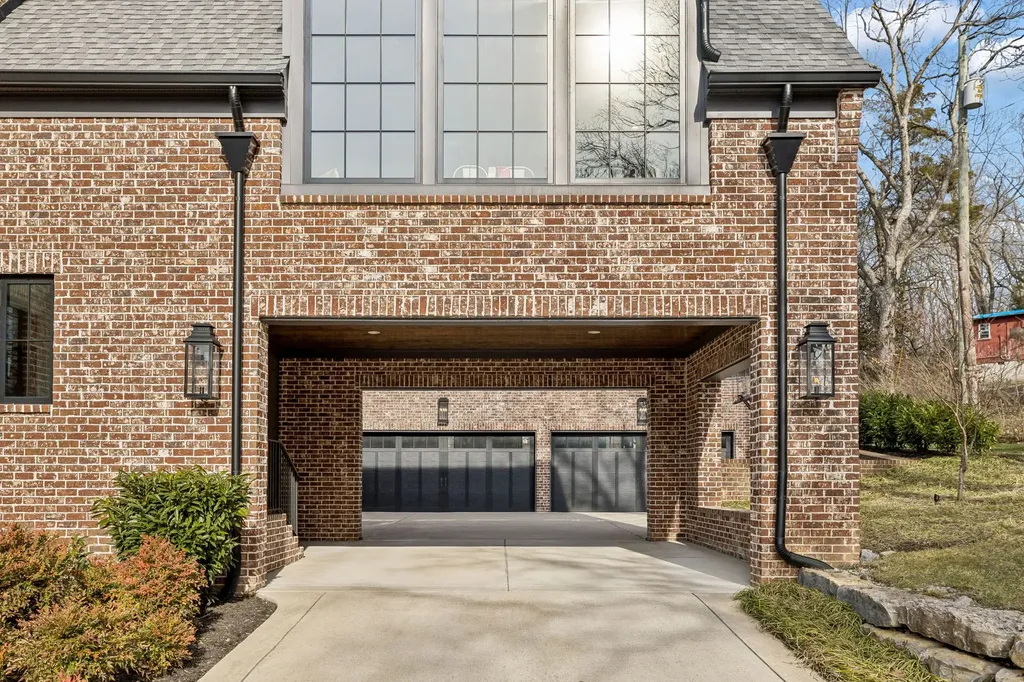 4520 Shys Hill Road Nashville TN 37215
