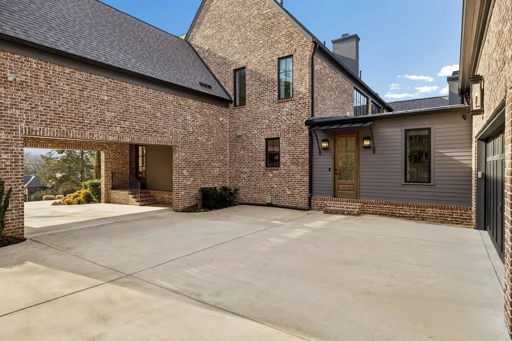 4520 Shys Hill Road Nashville TN 37215