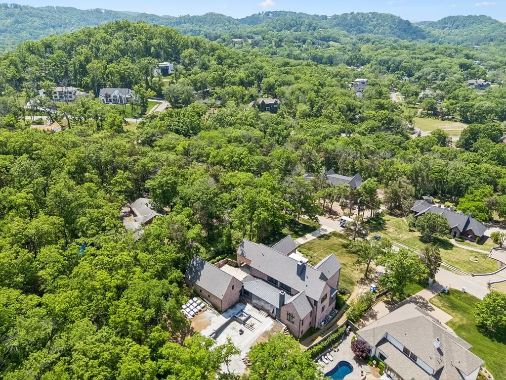 4520 Shys Hill Road Nashville TN 37215