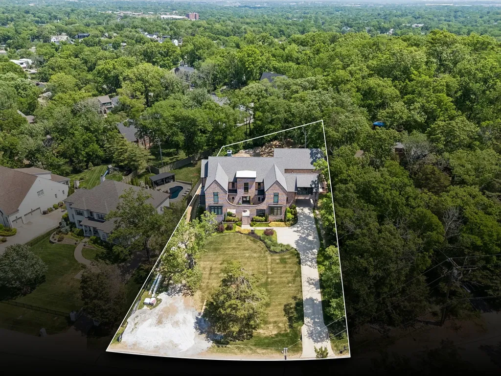 4520 Shys Hill Road Nashville TN 37215