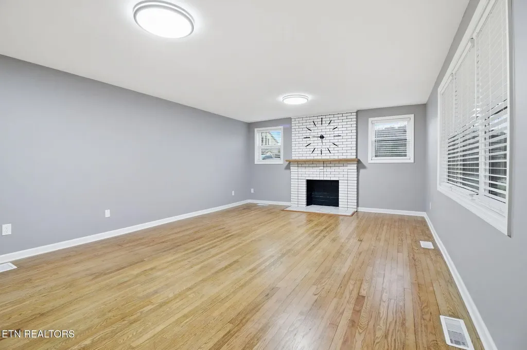 4114 Central Avenue Pike Knoxville TN 37912