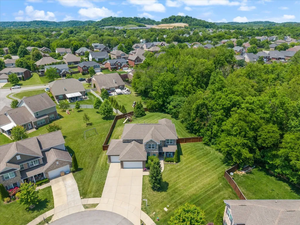 3011 Davinci Court Thompsons Station TN 37179