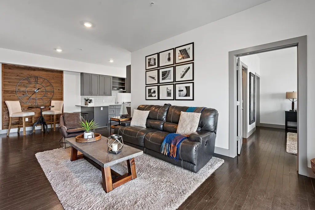 2407 8th Ave, S Nashville TN 37204