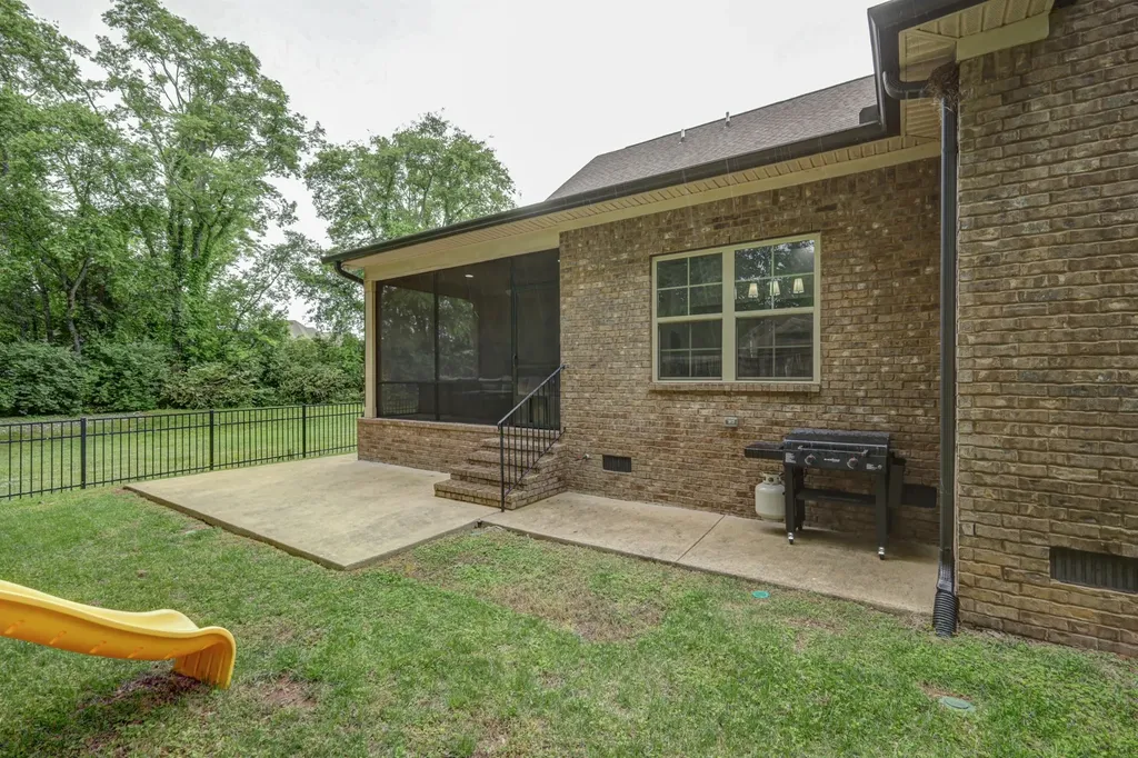 7045 Salmon Run Spring Hill TN 37174